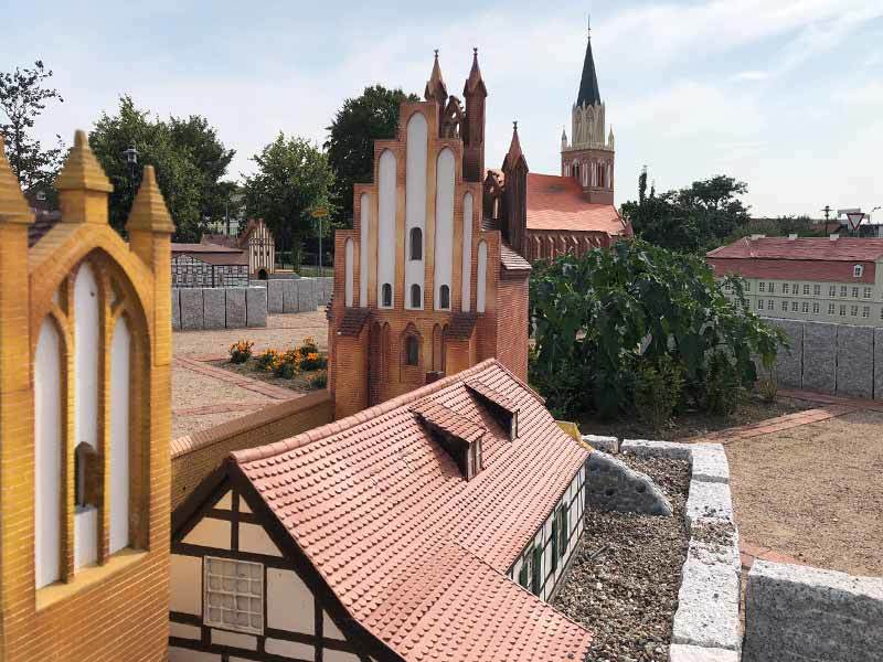 Miniaturen und Modelle